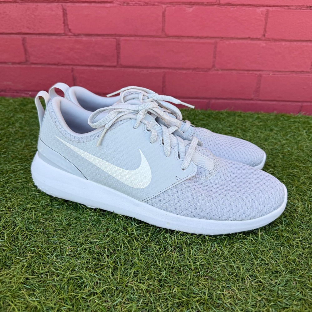 Nike Roshe Run Casual Athletic Shoes Men's Size 9.5 Light Gray CD6065-003